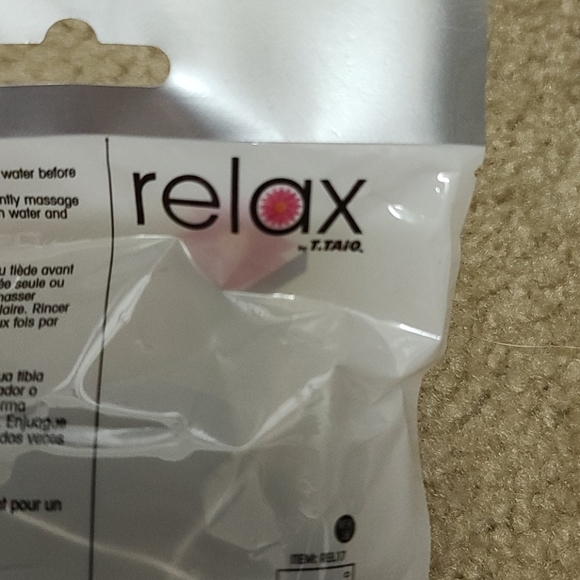 NWT Relax Konjac Cleansing Sponge - Picture 4 of 4